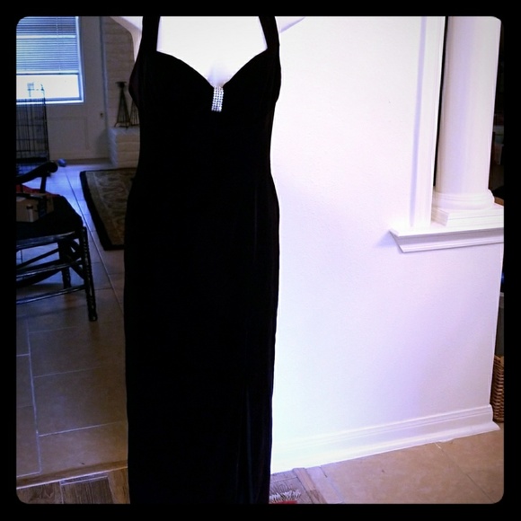 Daniella Dresses & Skirts - Stunning long Halter, black reads red, Retro Glam